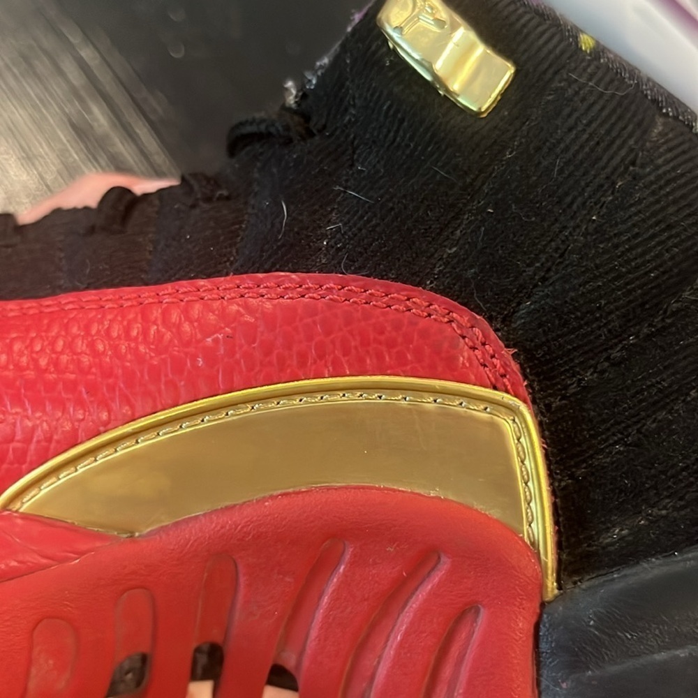 Jordan Athletic Shoes in Black and Red with Gold Highlights - Picture 14 of 14